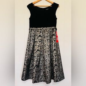 NWT R&M Richards Cocktail Dress, Size 10